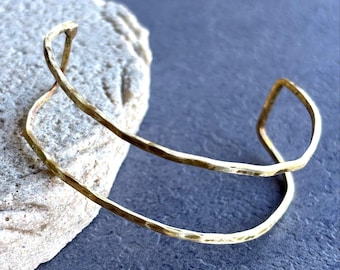 Minimalist Brass Cuff Bracelet Adjustable Wrist Accessory Bohemian Style Statement Jewelry Handmade Design Modern Aesthetic Hammered Texture