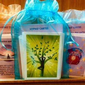 Juego de cartas de autohipnosis guiada, accesible para todos: niños, adultos y profesionales. Activa tus recursos y cultiva la calma, la claridad y el bienestar.