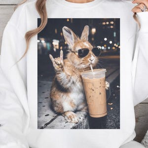 かわいいウサギのアイスコーヒーPNG、面白いウサギがコーヒーを飲むPNG、面白い動物のクリップアート（デジタルダウンロード）