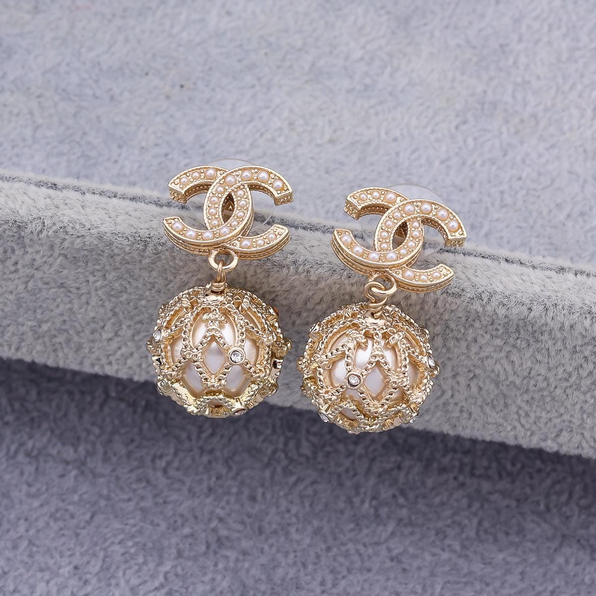 Chanel Pearl Earring Canada