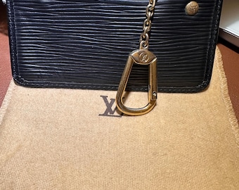 Authentic Louis Vuitton Black Epi Leather Pochette Clés Coin Purse