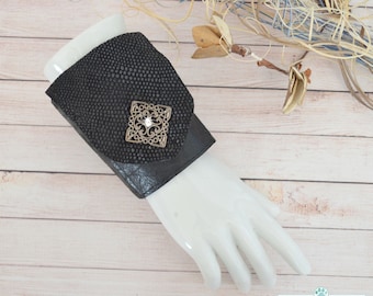 Leather Bracelet Wallet Cuff Wrist Wallet for Women