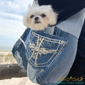 Denim Pet Sling Cross Body Dog Purse Patchwork Pet Carrier Fancy Lightweight Fabric Dog Travel Designer Carrier Bag for Dog Moms
