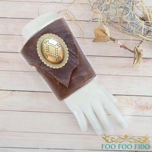 Leather Wrist Wallet Cuff Hidden Pocket Bracelet for Men or Women Dog Walk Festival Wallet Multiple Colors Custom Fit Handmade