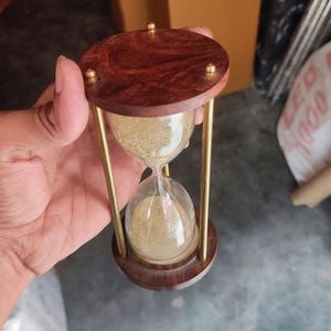 Vintage Brass & Wood Hourglass Timer – Handcrafted Sand Timer Home Decor
