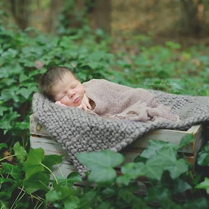 Chunky Bump Posing Blanket Photo Prop | Newborn Layering Blanket | Newborn Bump Blanket | Mini Bump Blanket | Newborn Posing Blanket