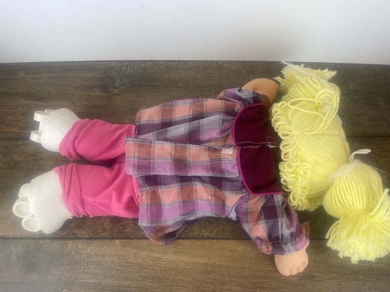 Vintage 1984 Cabbage Kids Patch Doll With Roller Skates Blonde Hair