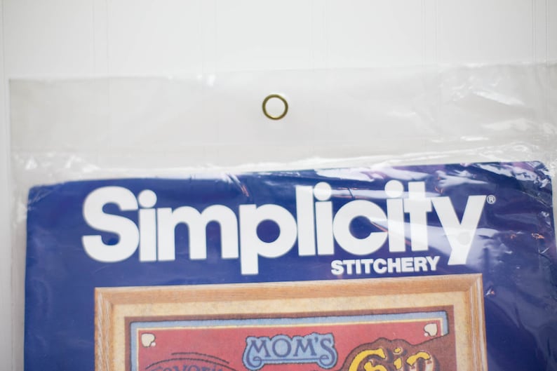 Vintage Crafts New in Package Simplicity Stitchery Kit Mom/'s Favorite Chocolate Chip Cookie Recipe