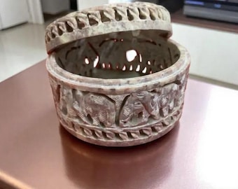 Handgesneden speksteen olifantendoosje: vintage Indiaas decor