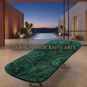 Piano del tavolo da pranzo in malachite: pietra verde di lusso, resina lucida, arredamento di design moderno (solo piano del tavolo)