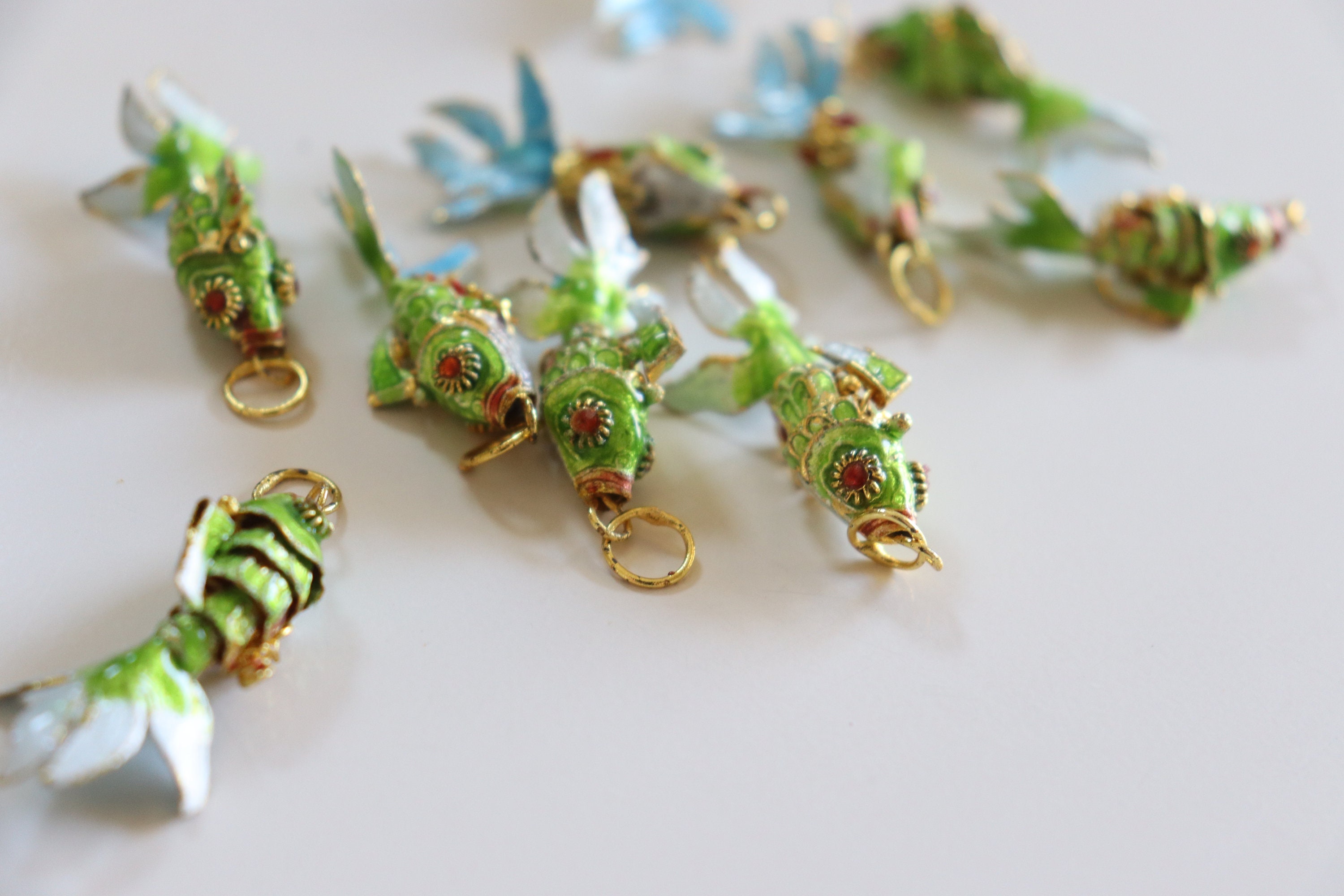 緑の七宝焼き鯉 - 45 mm 七宝焼きエナメル チャーム (2) - Etsy 日本