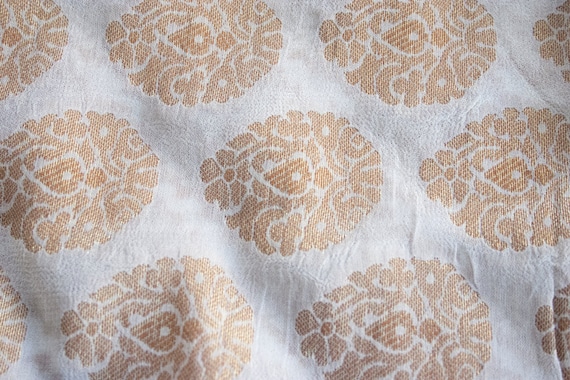 Paisley White 1 Yard of Chiffon Brocade Fabric in White and Gold