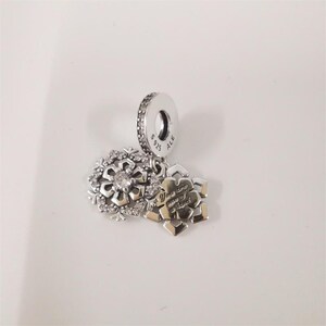 pandora sparkling snowflake double dangle charm