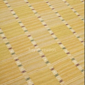 Alfombra Kilim de lana tejida a mano: Tejido plano sueco a cuadros amarillos