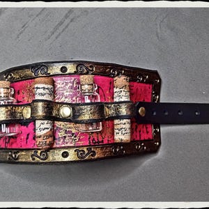 Leather cuff / bracelet - Whispers - Pink -