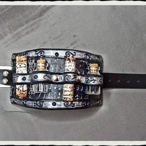 Leather cuff / bracelet - Whispers - Black -