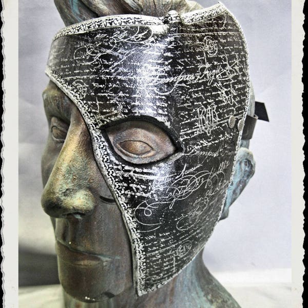 Leather half mask - Whispers -