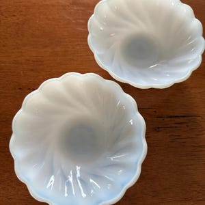 キッチン・食器 ヘーゼルアトラス ミルクガラスボウル5個セット