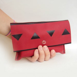 Cartera pequeña de cuero, neceser de cuero, neceser rojo, neceser, funda geométrica para teléfono, bolsa de viaje de cuero, regalo para mujer, cartera roja imagen 3