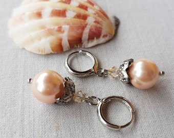 Champagne Pearl Hoop Earrings, Rose Pink Pearly Drop, Single Pearl Romantic Dangle, Victorian Hoop Earring, Romantic Jewelry on Silver Hoop