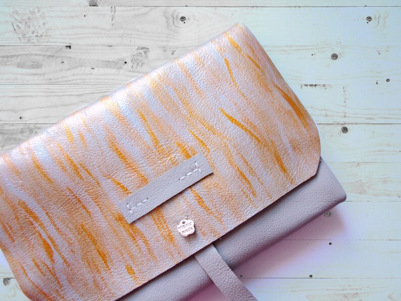 Cartera de piel suave, neceser gris pequeño, llavero, neceser, neceser de maquillaje cosido a mano, bolso de viaje, accesorio de piel pintado a mano imagen 2