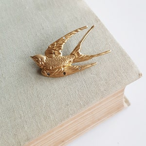 Brass Bird Brooch, Gold Swallow Pin for Shirts, Sweaters, Coat, Bird Lover Nature Lover Accessory, Flying Bird Brooch, Vintage Antique Brass image 5