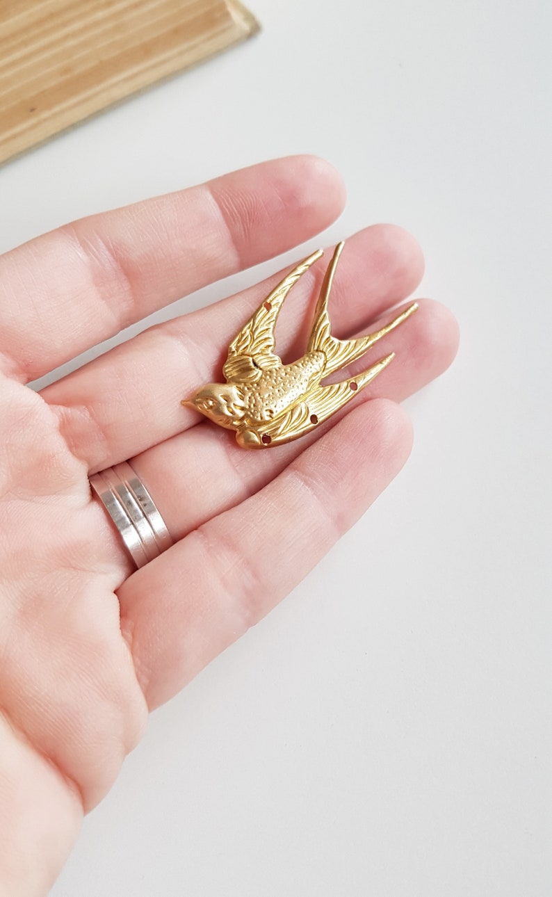 Brass Bird Brooch, Gold Swallow Pin for Shirts, Sweaters, Coat, Bird Lover Nature Lover Accessory, Flying Bird Brooch, Vintage Antique Brass image 3