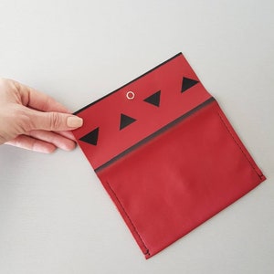 Cartera pequeña de cuero, neceser de cuero, neceser rojo, neceser, funda geométrica para teléfono, bolsa de viaje de cuero, regalo para mujer, cartera roja imagen 2