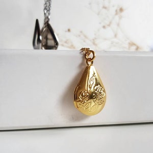 Antique Victorian Teardrop Pendant 3884346