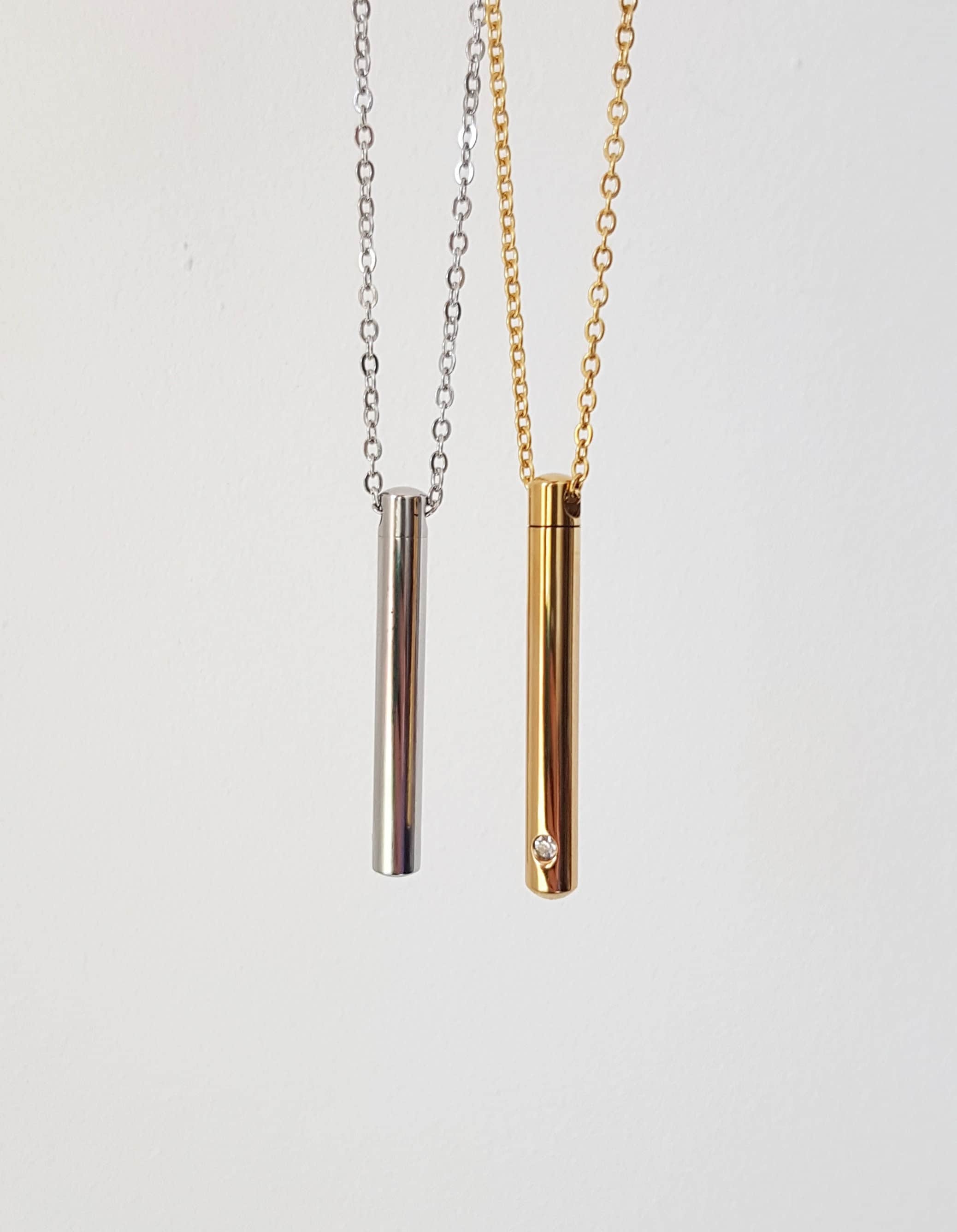 Collana minimalista con fiala vuota, ciondolo con medaglione per urna cineraria, barattolo cilindrico in acciaio inox per ceneri, fiala moderna con capsula del tempo sigillata - Italia