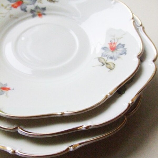 Lovely set of 1940s Porcelain Plates