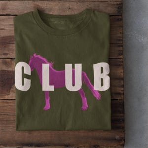 Pink Pony Club Shirt – Retro Aesthetic Graphic Tee for Cool Girls & Dreamy Rebels