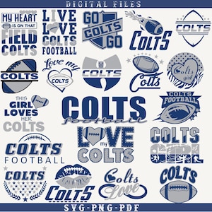 Puede incluir: Una colección de diseños gráficos digitales que presentan la palabra Colts, balones de fútbol americano, corazones y estrellas en azul y gris. Los diseños incluyen frases como My Heart Is On That Field, Live Love Colts, Go Colts Go, This Girl Loves Her Colts y Colts Love.