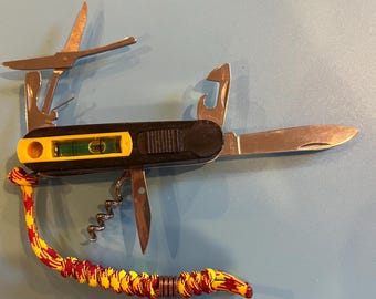 Contractor Multitool/Pocket Knife, with lanyard, flashlight and level