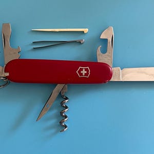 Victorinox Tourist Swiss Army Knife - 84MM - Red - Vintage Rostfrei