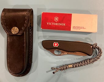Victorinox, Brand New Trail Master Trekker, Army Knife 111mm Multi-Tool, Leather Sheath