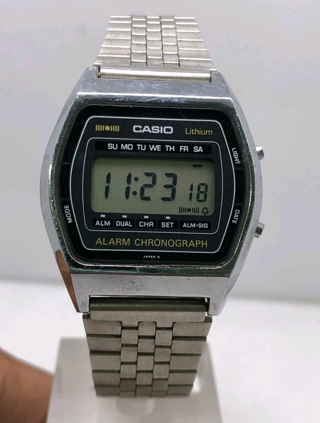 Vintage Casio 160 A657 Alarm Chronograph Digital Quartz Japan
