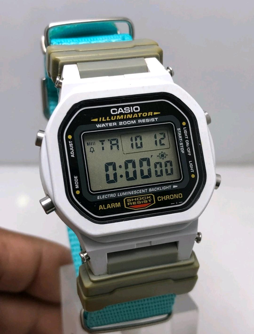 Vintage Casio G-shock 1545 DW-5600E Alarm Chrono White Color