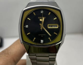 Vintage Seiko 7009-520A Automatic 17 Jewels Black Dial Men's Japan