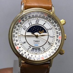 Vintage Timex Moon-Phase White Dial Triple Calender Quartz Men's Wristwatch