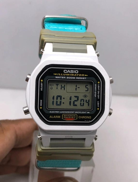 Vintage Casio G-shock 1545 DW-5600E Alarm Chrono White Color