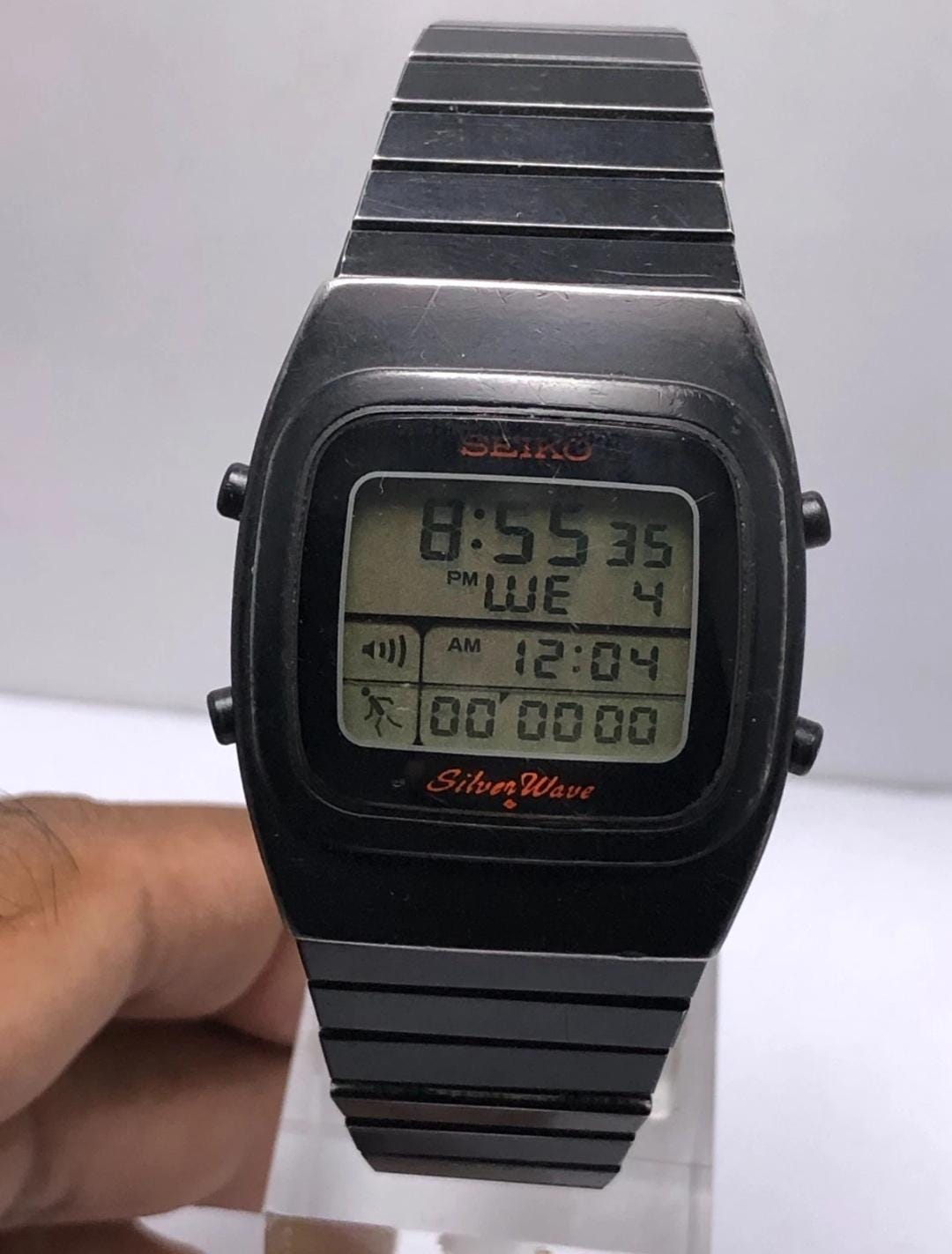 Vintage Seiko Silverwave A714-4010 Runner All Black Digital Quartz