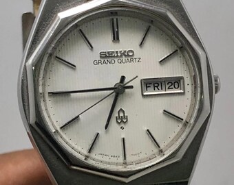Vintage Seiko Grand Quartz 4843-7001 White Dial Decagonal Bezel
