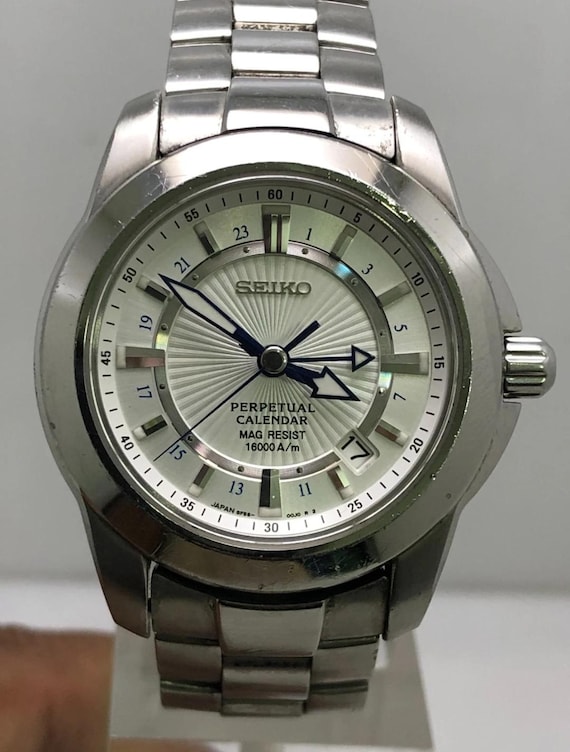 Vintage Seiko Prospex 8F56-00F0 GMT Perpetual Calendar Quartz Titanium Men's Watch
