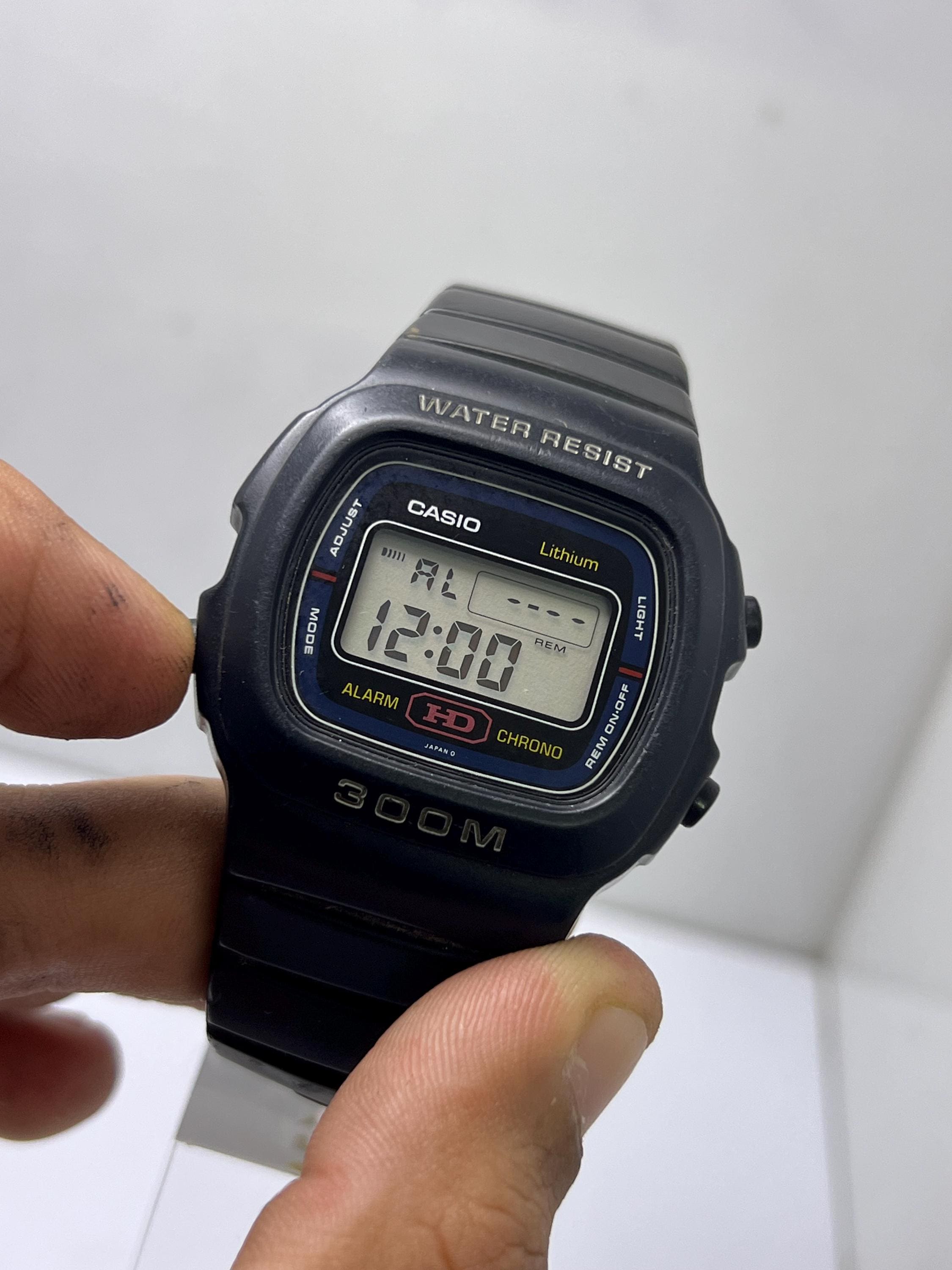 Vintage Casio 690 DW-310 Alarm Chrono 300m Digital Quartz Japan