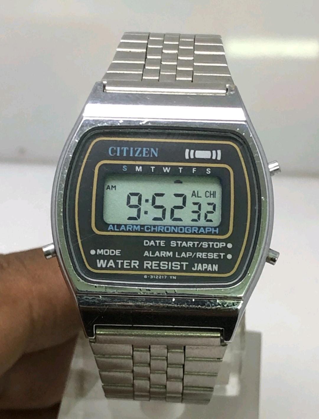 Vintage Citizen P080-012775 Alarm Chronograph Digital Quartz Japan