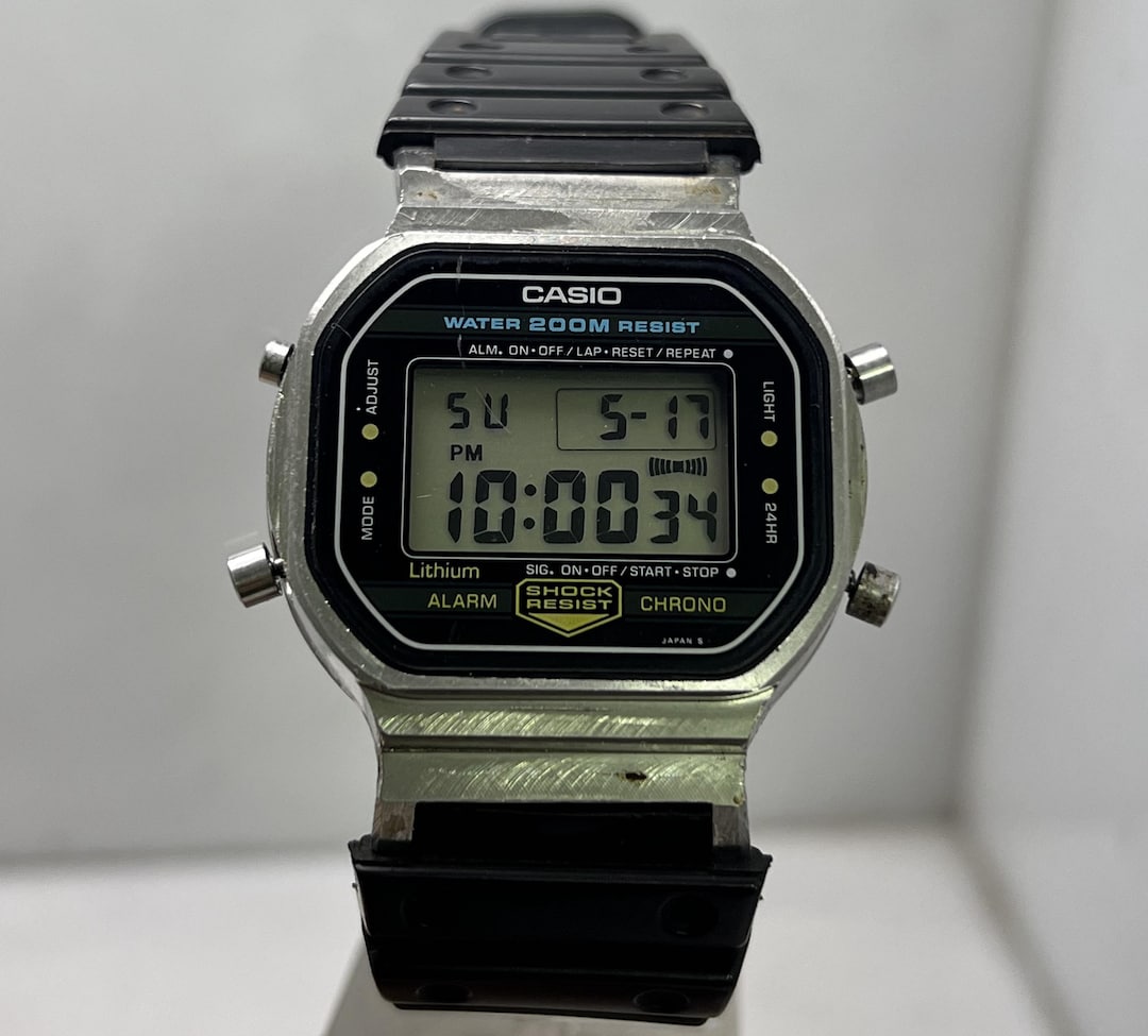 CASIO デジタル腕時計 ALARM CHRONO 200Mヴィンテージ訳あり Vintage Casio 240 DW-5200 Alarm Chrono 200m Digital Quartz Men's