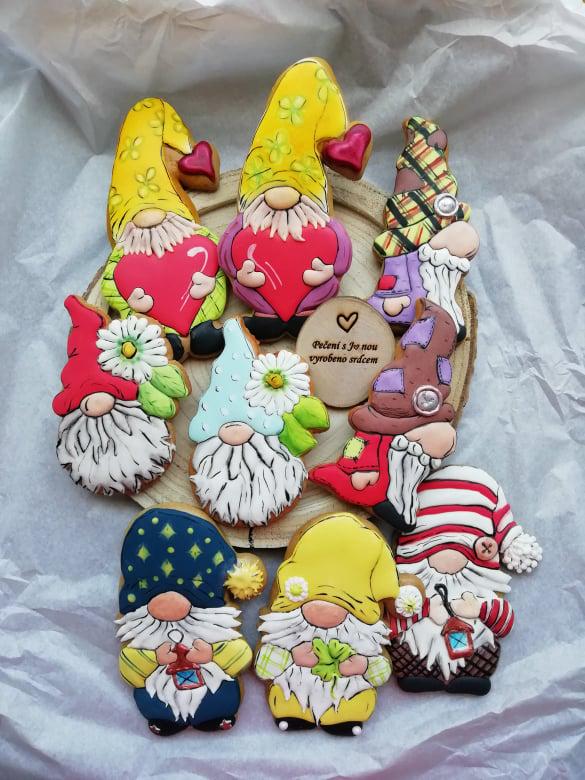 Gnomes, cookie cutter #148-225