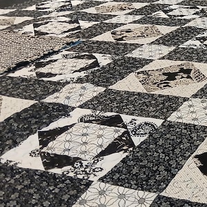 &quot;Voller &quot;&quot;Panchromatic Elegance&quot;&quot; Handgemachter Quilt.&quot;