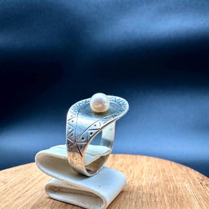 1960s Swedish Modernist Silver Pearl Ring | Hallmarked |